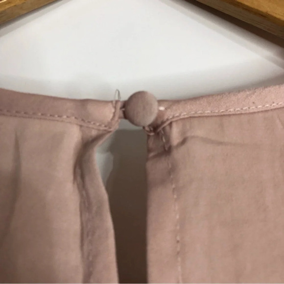 WHOWHATWEAR Blouse  L Blush chiffon Ruffles Very Soft - Picture 3 of 9